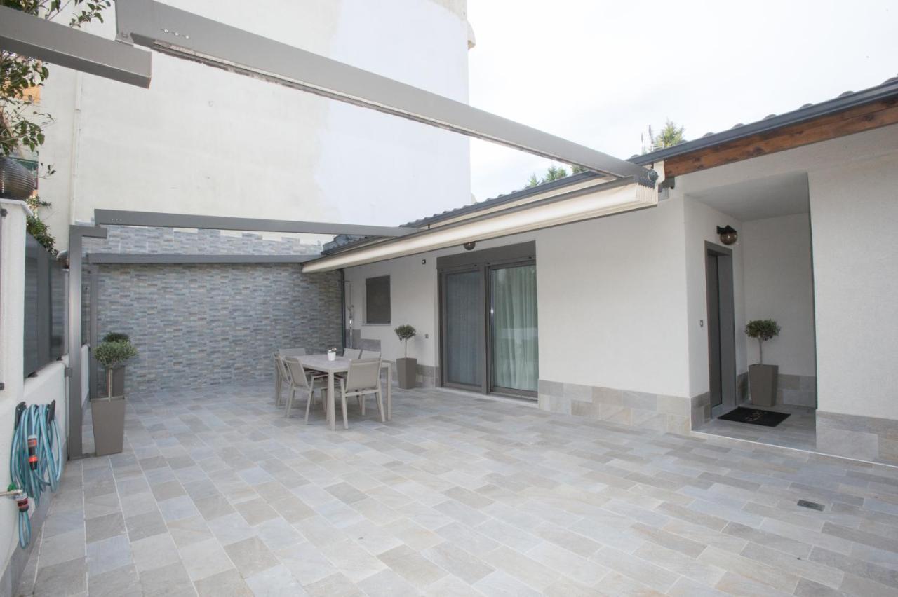 Dolphin Villa Peraia  ภายนอก รูปภาพ