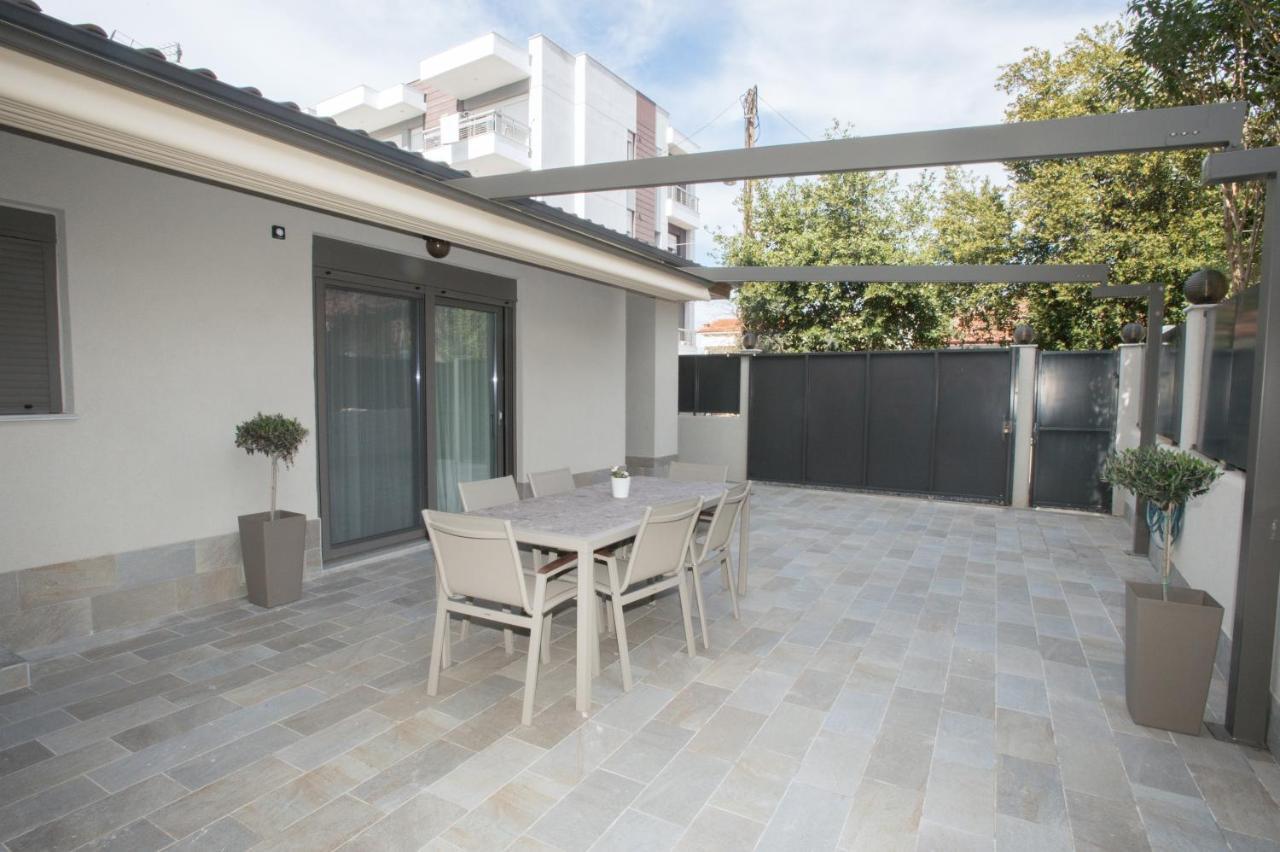 Dolphin Villa Peraia  ภายนอก รูปภาพ