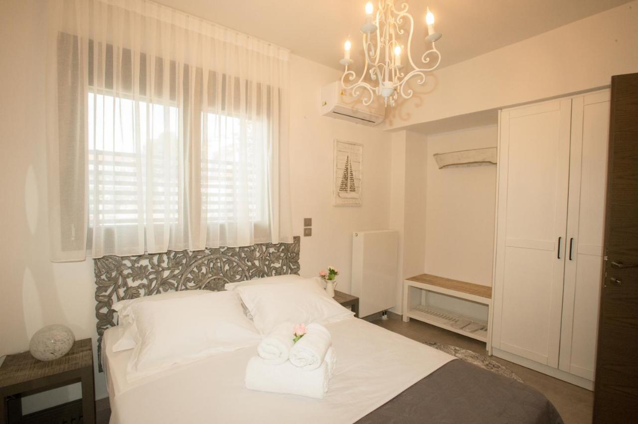 Dolphin Villa Peraia  ภายนอก รูปภาพ